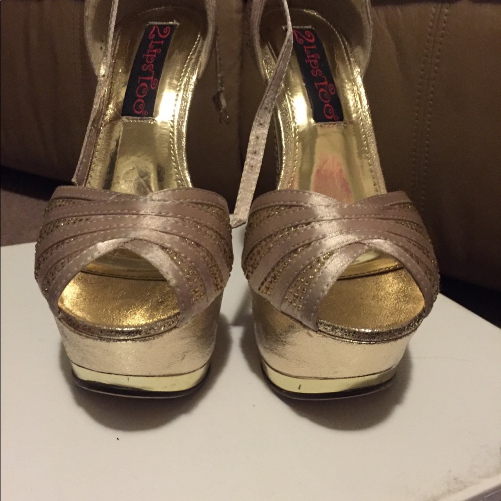 Sandals 🌸🌸🌸 - Picture 4 of 8